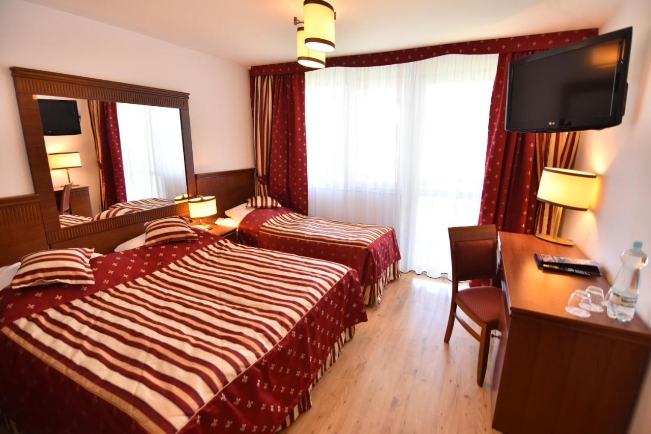 Aquapark Health Resort & Medical Spa Panorama Morska All Inclusive ยารอสวาเวียซ ภายนอก รูปภาพ